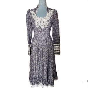 Vintage Gunne Sax dress good condition 1970s